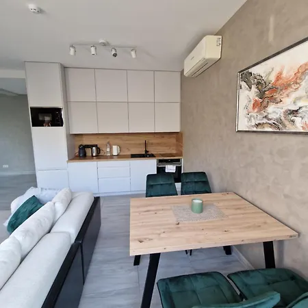 Meiles Alejos Apartamentai Daire Palanga